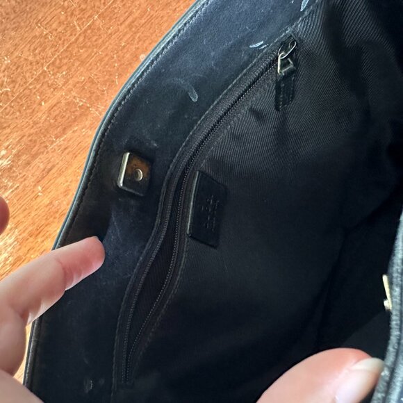 GUCCI Small Canvas Shoulder Bag | black w gold hardware - Picture 5 of 12